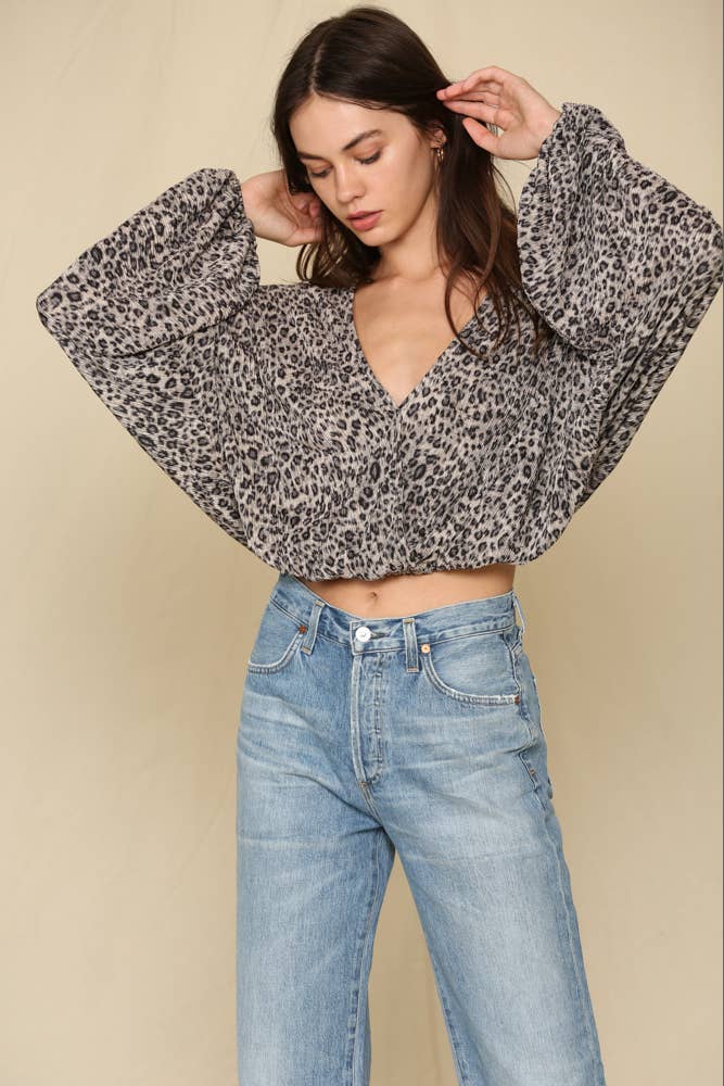 RJ1969 | Long Sleeve Overlapped Knit Leopard Crinkled Top