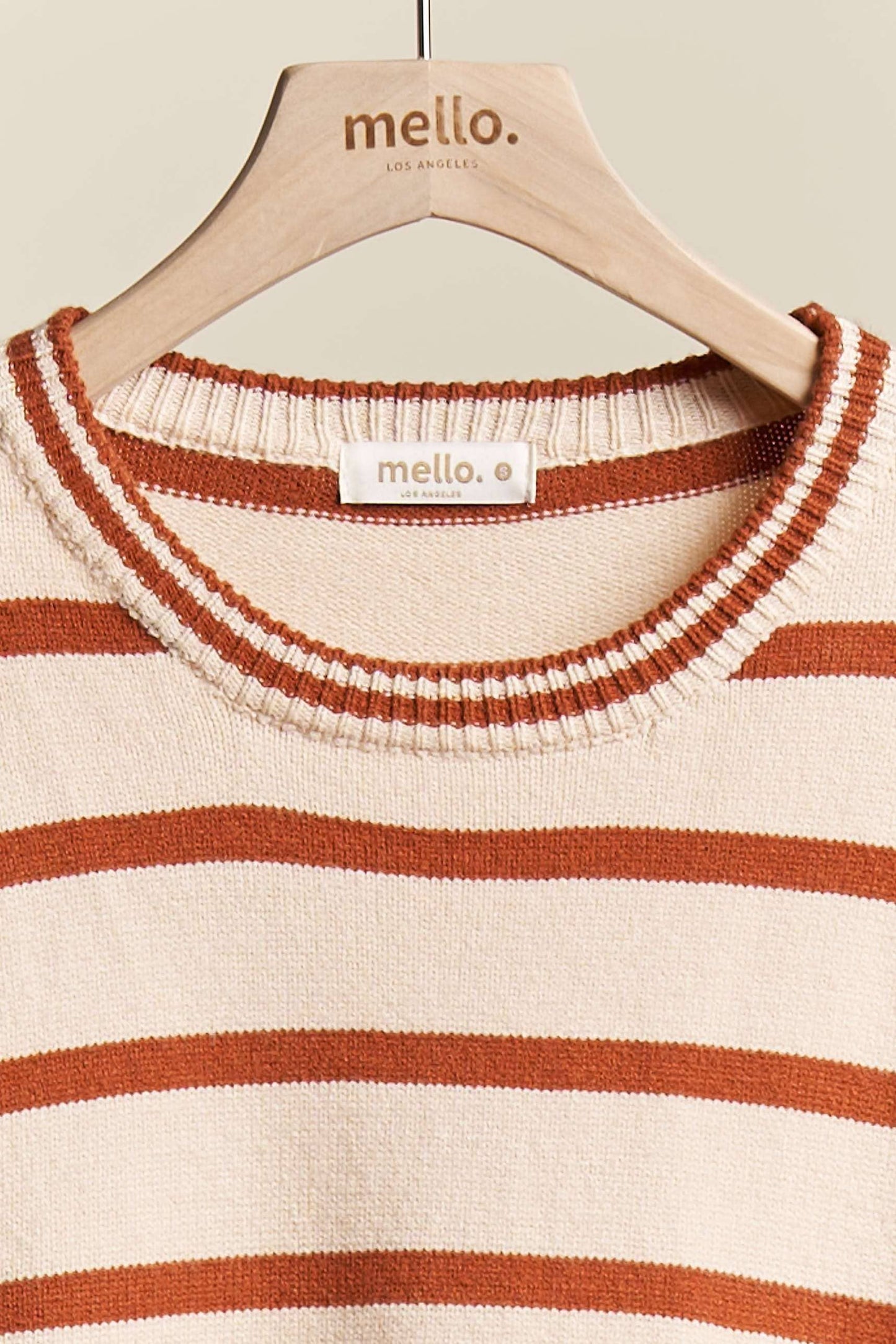 Round Nect Striped Knit Sweater Top