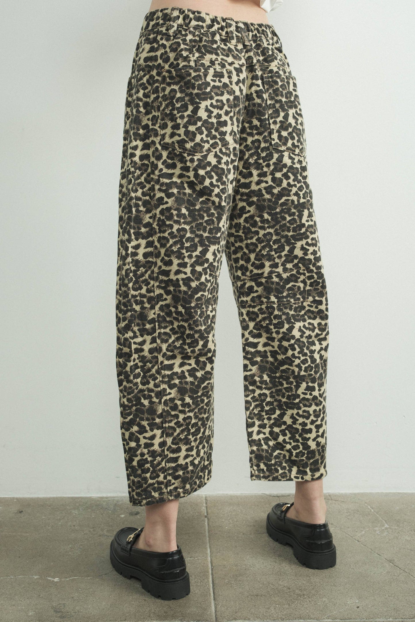 MAP2740-ANIMAL LOUCHY RELAX FIT DENIM ANIMAL PRINT PANTS