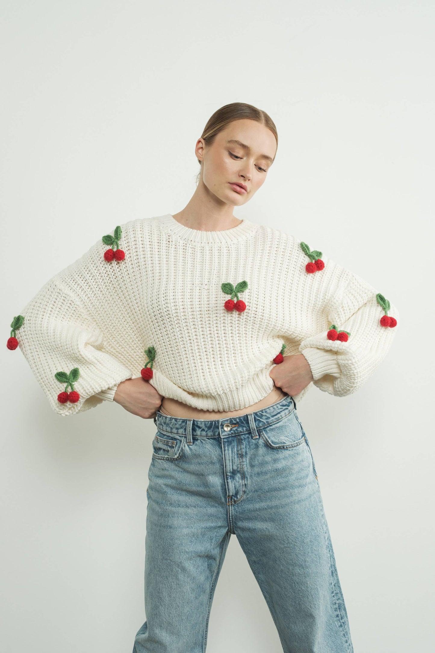 MAS2992 3D CHERRY CHUNKY KNIT SWEATER