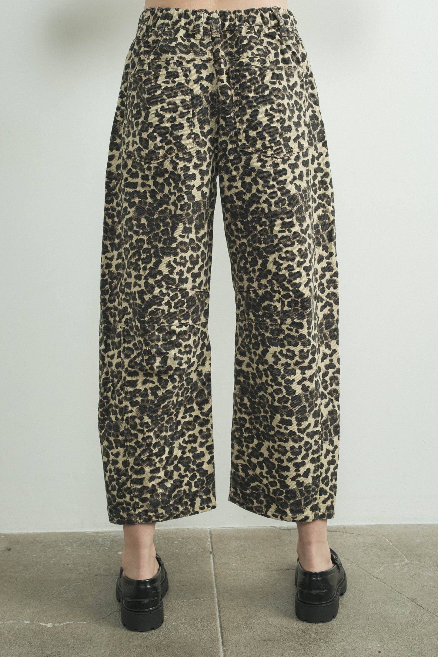 MAP2740-ANIMAL LOUCHY RELAX FIT DENIM ANIMAL PRINT PANTS