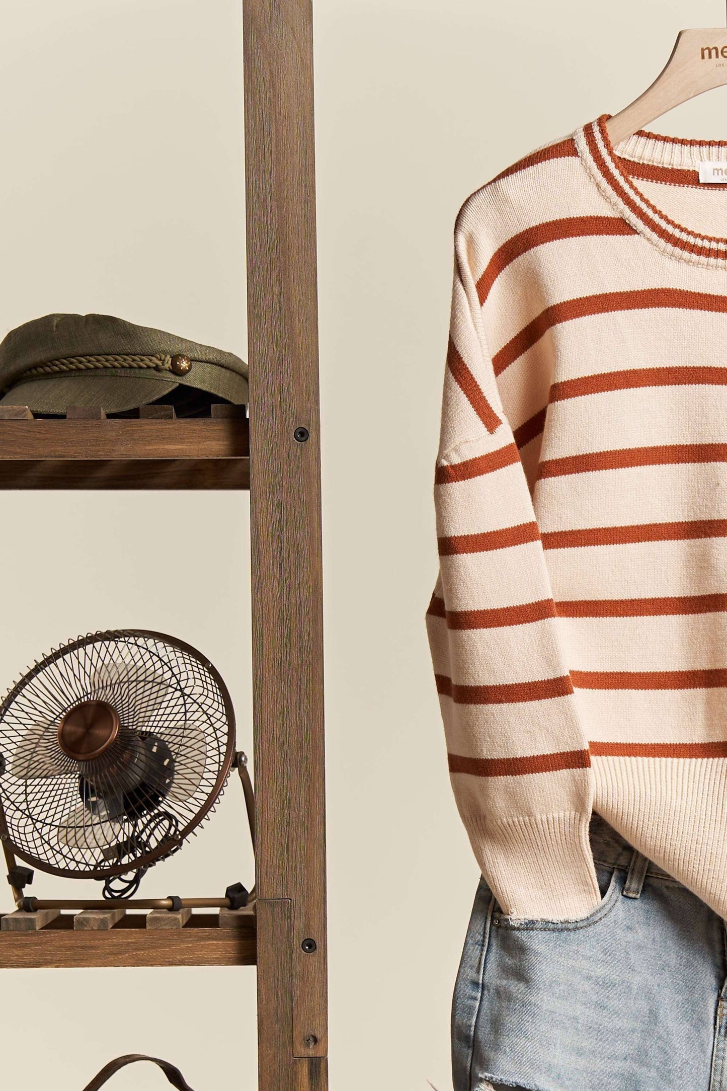 Round Nect Striped Knit Sweater Top