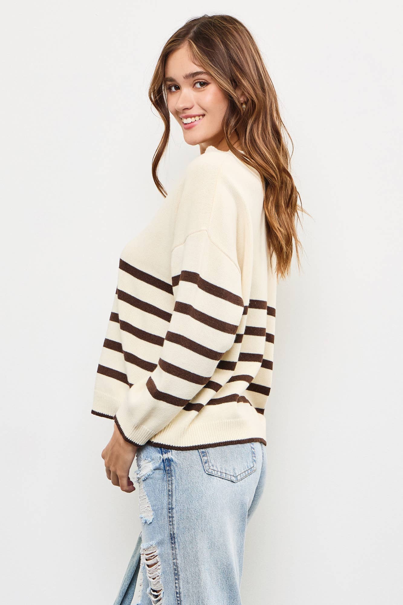 STRIPE V-NECK TOP