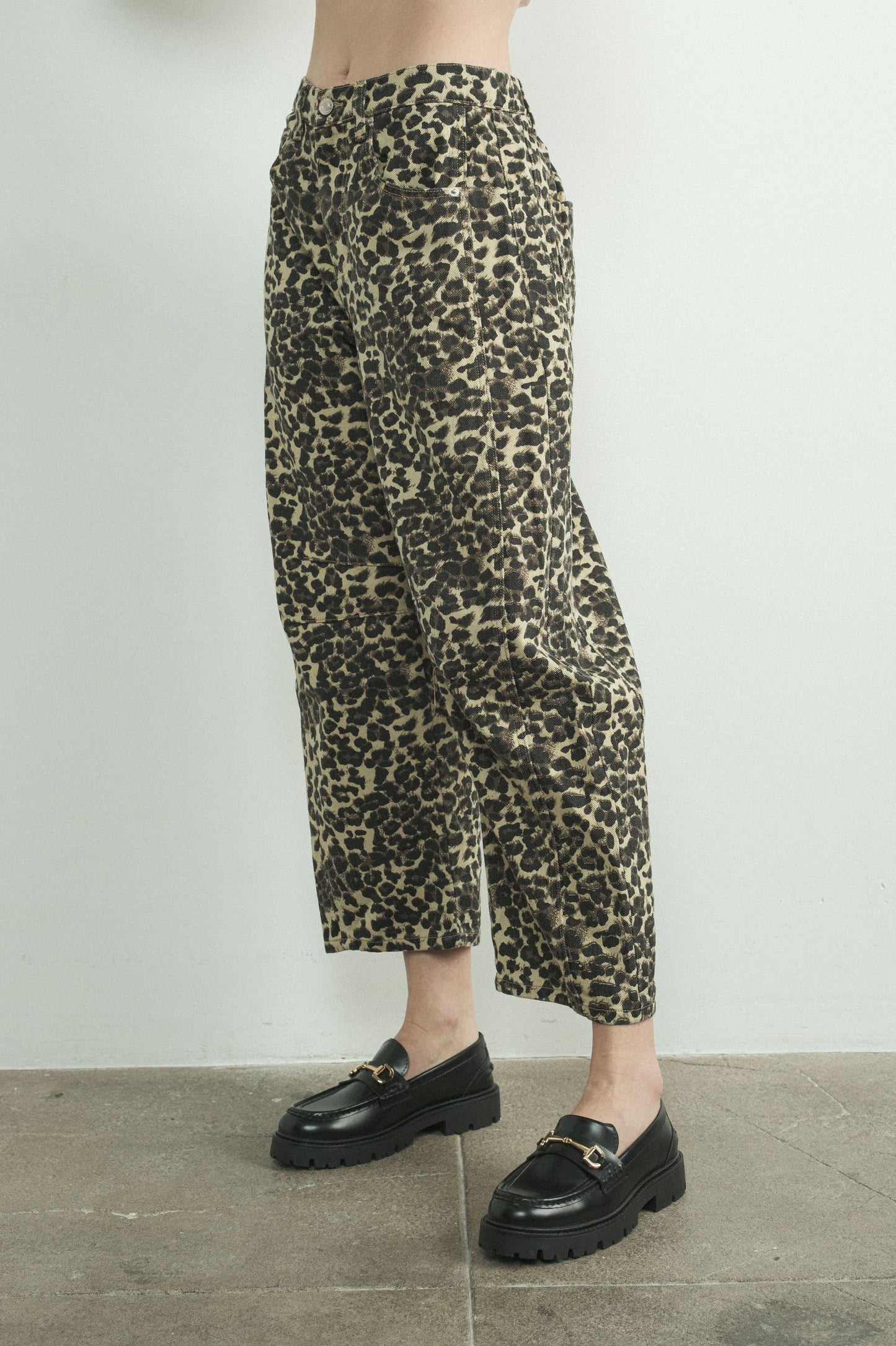 MAP2740-ANIMAL LOUCHY RELAX FIT DENIM ANIMAL PRINT PANTS